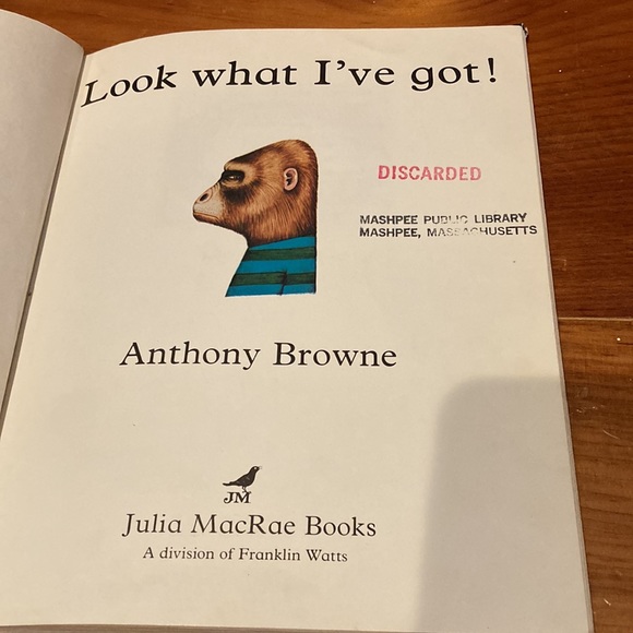 LOOK WHAT I'VE GOT! by Anthony Browne 1980 HC Book - Picture 5 of 10
